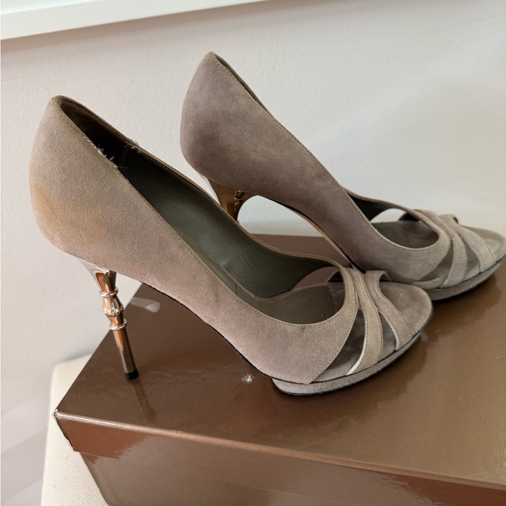 Gucci Elegant Taupe Stiletto Heels